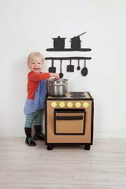 Mommo Design Recycle And Play Casa Di Cartone Giocattoli Di Cartone Idee Per Bambini