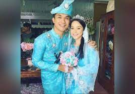 Kini, sari sedang hamil anak kedua. Arja Lee Dikecam Bergambar Dengan Sari Yanti Dengar Khabar Yang Pelakon Arja Lee Dikecam Peminat Di Laman Sosial Kerana B Lily Pulitzer Dress Sari Fashion