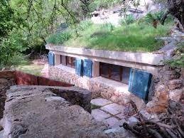 I was pleasantly surprised about the cozy yet unconfined atmosphere inside the house. Underground Shipping Container Homes Google Search Earth Sheltered Homes Underground Homes Building A Container Home