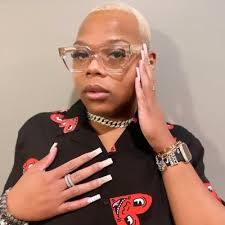 Darius Lynch (@DariusLynch)