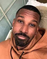 Kendrick Mitchell's Instagram, Twitter & Facebook