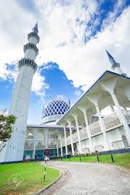 Shah alam, where the sultan salahuddin abdul aziz shah mosque is located, is known as the city of roundabouts because it has 18 of them. The Famous Blue Mosque Named Masjid Sultan Salahuddin Abdul Aziz Stock Photo Picture And Royalty Free Image Image 140321970