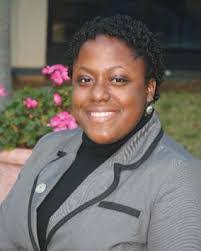 Elaine Nave's Instagram, Twitter & Facebook