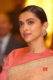 New Delhi Deepika Padukone At Felicitation Ceremony Of Prakash Padukone Social News Xyz Deepika Padukone Style Deepika Padukone Saree Deepika Padukone