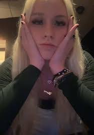 Sherri Reyes's Instagram, Twitter & Facebook