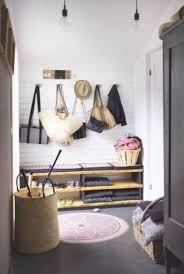 Un Hall A La Deco Rustique Dans L Entree Idee Deco Maison Deco Maison Et Deco Rustique