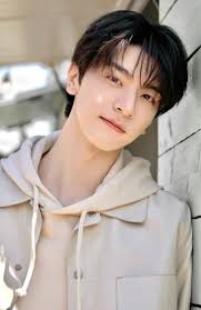 Who are your favorite Chinese actors? Here are some of mine in no  particular order🫶 I have so many! Maybe it's a sign I watch too many  Cdramas😂 -Yang Yang -Miles Wei -