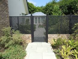 Pin By Emily Fraser On 1 Secret Privacy Landscaping Garden Design Fire Pit Landscaping
