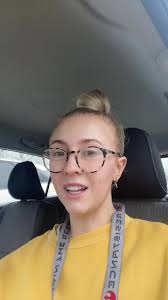 Libby Mae: The Queen of Top Knots