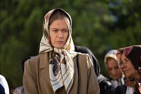 Sonraki senelerde sırasıyla muhteşem yüzyıl, beni böyle sev, şeref meselesi ve kuzgun gibi öne çıkan dizilerde yer aldı. Bild Zu Burcu Biricik Bild Burcu Biricik Filmstarts De