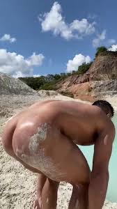 Big ass in the beach - ThisVid.com
