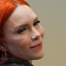 Mireddys se pronuncia en sus redes sobre lo que está viviendo tras  encuentro cara a cara con Daddy Yankee: "Que Dios te perdone". 👀 👉🏽  bit.ly/3VRSKct