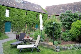 Beide wohnungen haben eine größe von 70qm und sind ebenerdig und behindertenfreundlich angelegt.diese wohnung ist für 5 personen geeignet. Leben Auf Dem Bauernhof Unterm Dach