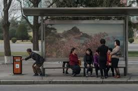 La corée du nord (en coréen puk chosŏn, 북조선. Coree Du Nord Aux Abribus Des Paysages Remplacent Les Pubs Le Point