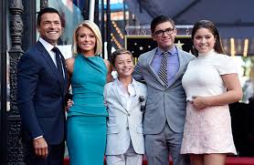 1 day ago · this pic is definitely not lola approved! Mark Consuelos Kelly Ripa Kids Reunite After 3 Months Apart Hollywood Life