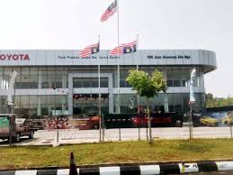 Lalu, masukkan tepung gandum dan horlicks yang telah diayak ke dalam mixer sedikit demi sedikit. Bendera Terbalik