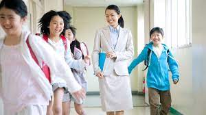 巨乳に見える服着るな｣教員いじめの低レベル 神戸の小学校の事件は氷山の一角 | PRESIDENT Online（プレジデントオンライン）