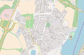 Built on a rocky cliff in 1372 byduke brunswick at theintersection of trade routes, neuhaus castle was a powerful military facility.the height of the walls reached 20 meters, the donjon at the gates seemedinaccessible, and the yard could be entered only via a drawbridge. Neuhaus Am Inn Map Germany Latitude Longitude Free Maps