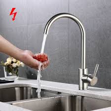 Da sie in der küche den wasserhahn in aller regel direkt am spültisch montieren müssen, benötigen sie natürlich auch ein passendes loch, um ein schlauch muss mit der kaltwasserleitung verbunden werden, während die beiden anderen schläuche mit dem warmwasserboiler verbunden werden. Niederdruckarmatur Wasserhahn 360 Drehbar Niederdruck Kuchenarmatur Mischbatterie Aus Sus304 Edelstahl Kuche Spultisch Armatur Wasserhahn Kuche Spulbecken Einhebelmischer Inkl 3 Anschlusse Bon8003d Ab