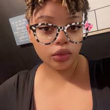 Nail salons in Branson, Missouri area?