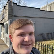 Luke Conley (@lukey_poooo)