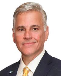 CASA EN ESQUINA BELLA VISTA Y ARCO IRIS CORONADO