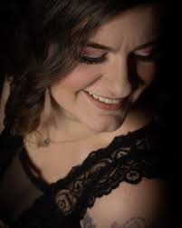 Mia Shirley's Instagram, Twitter & Facebook