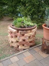 Things To Do With A Few Bricks Gartenprojekte Garten Upcycling Diy Gartenideen