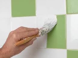 Goldene armaturen setzen glänzende akzente in diesem kleinen, aber edlen wc.[[caption id=. Fliesenlack Und Fliesenfarben Diy Projekte