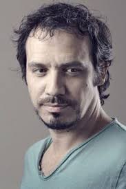 And his tweets are often scathing or. 15 Idees De Alexandre Astier Alexandre Astier Kaamelott On En A Gros