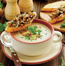 Ingrediente 1 lingură de ulei măsline 2 căței usturoi tocați 1 ceapă cubulețe 1 cartof cubulețe 1 conopidă mare tăiată 3 căni de apă sau supă 1 ardei iute tocat, doar dacă vă place mai picant 1 linguriță nucșoară 2 frunze de dafin. Supa Crema De Ciuperci De Post Retete Practice