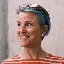 Amazon.com: Present for Success: A Powerful Approach to Building  Confidence, Developing Impact and Transforming Your Presentations (St  Training Solutions Success Skills Series): 9789812616746: Lester, Alison:  ספרים