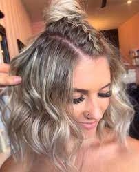 Well, that long gone are the days when women could only wear bulky hair, voluminous wigs, which, according to some information, sometimes mice were got !!! 24 Top Curly Prom Hairstyles 2019 Update