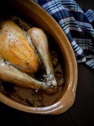 Poulet Roti Dans Une Terrine A Baeckeoffe Pour Une Cuisson Parfaite Recette En 2020 Poulet Roti Cuisson Du Poulet Roti Poulet