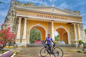Walau harga tiket masuk telaga sarangan dirasa terlalu mahal, akan tetapi kedepannya akan berdampak dengan bertambahnya fasilitas dan kenyamanan di wisata telaga sarangan magetan jawa timur ini. Benteng Portugis Harga Tiket Masuk Spot Foto Terbaru 2021