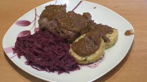 Wildschwein Sauerbraten Aus Dem Dutchoven 200 Sauerbraten Wildschweinbraten Essen
