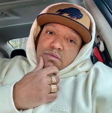 6'7 Reggie Miller standing back to back with Wemby…