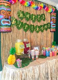 The thing about a fun luau is that the colors and bright and make it easy to make a beautiful spread! Lilo And Stitch Theme Birthday Party How To Throw A Lilo And Stitch Inspired Hawaiian Luau F Hawaiian Party Decorations Luau Theme Party Hawaii Themed Party