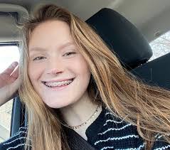 Gwen Sherwood's Instagram, Twitter & Facebook