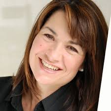 Lisa Geddes's Instagram, Twitter & Facebook