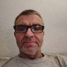 What causes diesel leaks and smells?