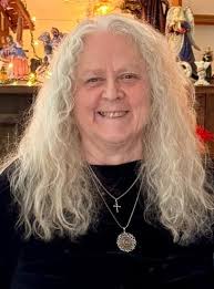 What floor color should I choose between golden oak and early American?