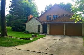 19 Summerhaven Rd, Beavercreek, OH 45440