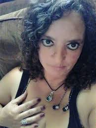 Gina Lipscomb's Instagram, Twitter & Facebook