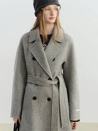 ZIQIAO Stylish Women's Petite Wool Overcoat with Suit Lapel 2025 Winter New  Arrival 100% Wool Coats Suit Collar Long Winter Coat - AliExpress 200000345