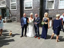 Maybe you would like to learn more about one of these? Zwischen Tull Und Tranen Alexandra Und Mike Haben Ihre Hochzeitsoutfits Beide Bei Jowita In Hameln Gefunden Wir Gratulieren Facebook