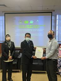 In the auditor report of 2011, jabatan mineral dan geosains was rated 'good' in the section of accountability index rating, with the score of 73.52 out of 100. Ckba2 Jkr On Twitter Majlis Penyerahan Sst Perlantikan Pegawai Penguasa Bagi Projek Pembinaan Kelengkapan Bangunan Baru Pejabat Jabatan Mineral Geosains Negeri Terengganu Projek Pembinaan Asrama Tambahan Untuk Pelajar