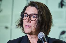 La Victoire s'entend avec deux joueuses