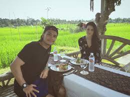 Ftv randy pangalila rosiana dewi prince of rock and roll. Lepas Lajang Ini Perjalanan Cinta Randy Pangalila Dan Chelsey Frank