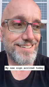 🤷🏻‍♂️ I love my new sign, y’all…